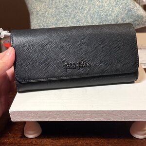 Folli Follie NWOT black Saffiano-style leather wallet. Bust Bag  4x7.5” $150